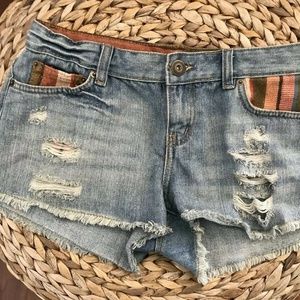 MINE Distressed Denim Boho Stripe Cut-Off Shorts Size S EUC